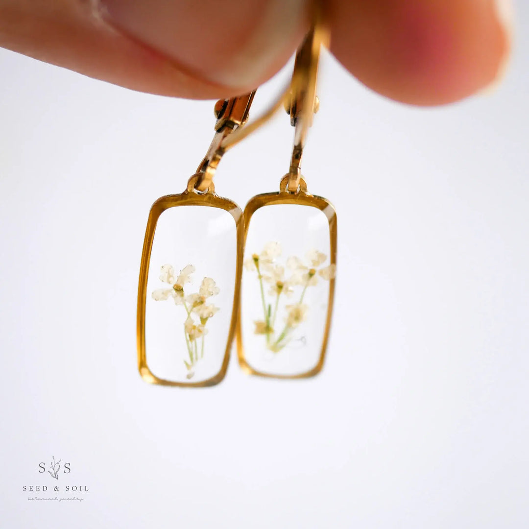 Queen Anne's Lace Tiny Rectangle Huggie Hoops